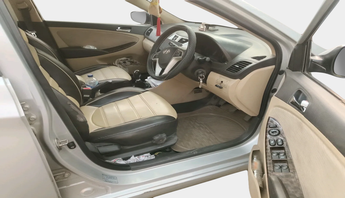 2011 Hyundai Verna FLUIDIC 1.6 VTVT SX, Petrol, Manual, 59,426 km, interior