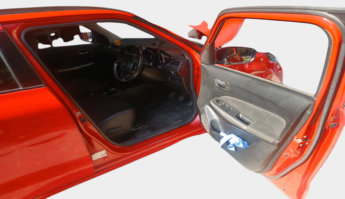 2018 Maruti Swift ZXI PLUS, Petrol, Manual, 1,33,110 km, interior