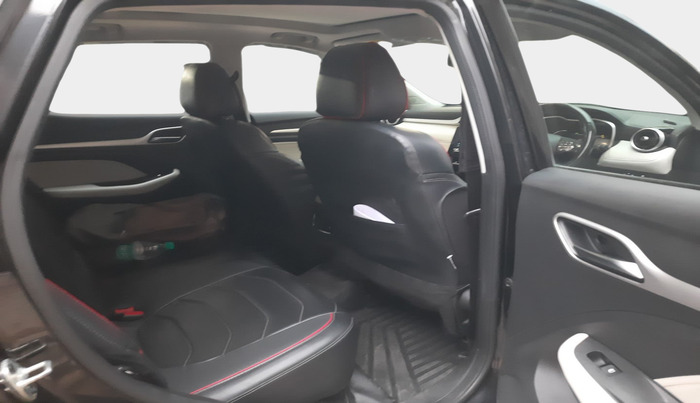 2023 MG ASTOR SMART 1.5 MT, Petrol, Manual, 32,070 km, interior