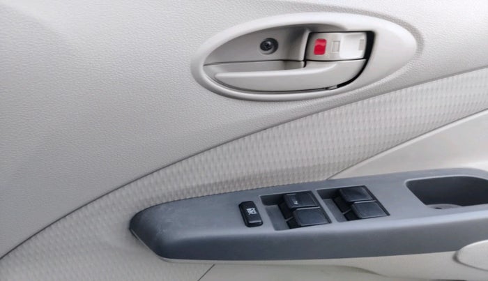 2015 Toyota Etios G, Petrol, Manual, 46,678 km, interior