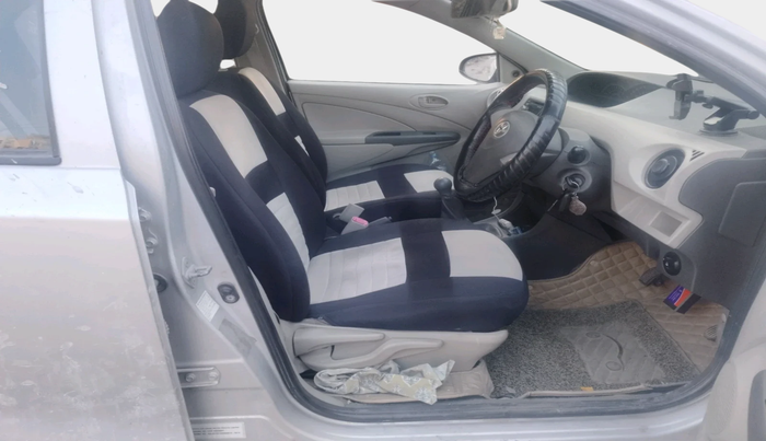 2015 Toyota Etios G, Petrol, Manual, 46,678 km, interior