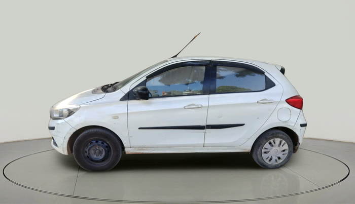 2016 Tata Tiago XT PETROL, Petrol, Manual, 1,18,151 km, exterior