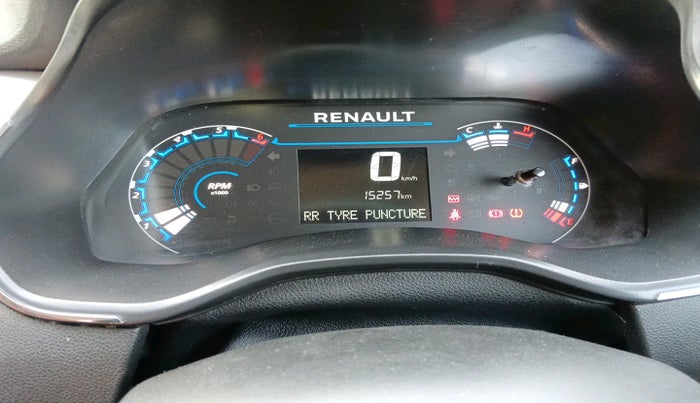 2023 Renault TRIBER RXZ DUAL TONE, Petrol, Manual, 15,257 km, interior