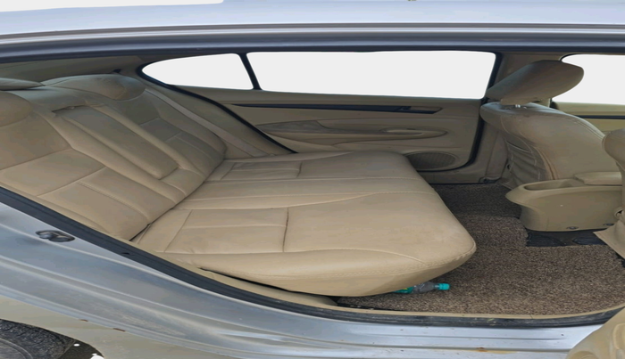 2010 Honda City 1.5L I-VTEC S MT, Petrol, Manual, 1,13,932 km, interior