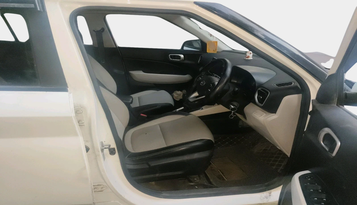 2022 Hyundai VENUE S 1.2, Petrol, Manual, 38,662 km, interior