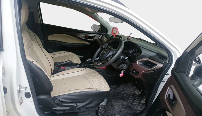 2023 Maruti FRONX DELTA PLUS 1.2L AGS, Petrol, Automatic, 20,950 km, interior