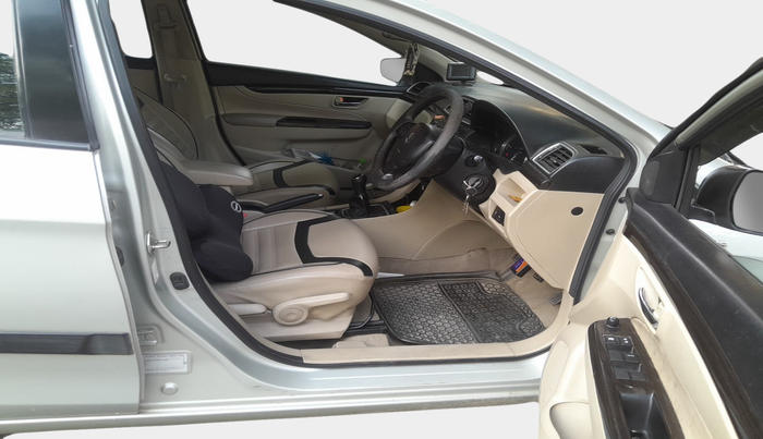 2017 Maruti Ciaz DELTA DIESEL 1.3, Diesel, Manual, 58,643 km, interior
