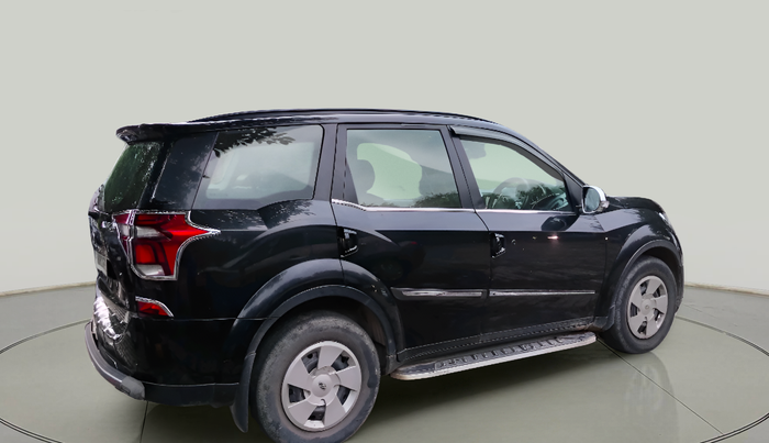 2019 Mahindra XUV500 W7, Diesel, Manual, 1,10,971 km, exterior