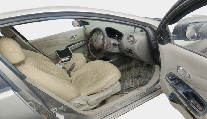 2013 Nissan Sunny XV PETROL, CNG, Manual, 83,320 km, interior