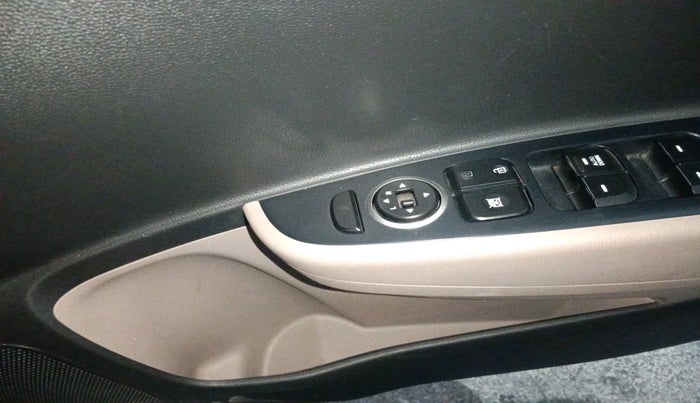 2018 Hyundai Grand i10 SPORTZ 1.2 KAPPA VTVT, Petrol, Manual, 38,026 km, interior