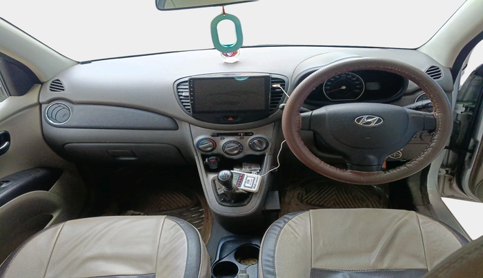 2011 Hyundai i10 MAGNA 1.2, Petrol, Manual, 1,30,034 km, interior