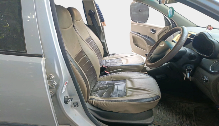 2011 Hyundai i10 MAGNA 1.2, Petrol, Manual, 1,30,034 km, interior