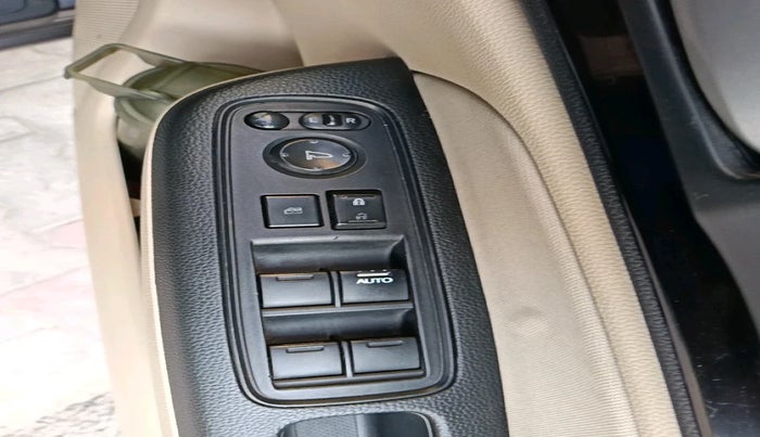 2018 Honda Amaze 1.2L I-VTEC S, Petrol, Manual, 61,973 km, interior