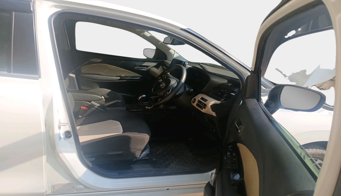 2022 Toyota Glanza V AMT, Petrol, Automatic, 13,984 km, interior