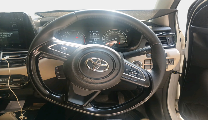 2022 Toyota Glanza V AMT, Petrol, Automatic, 13,984 km, interior