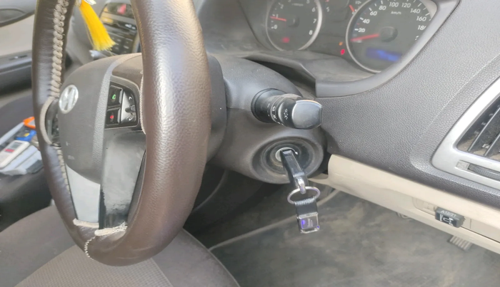 2013 Hyundai i20 SPORTZ 1.2, Petrol, Manual, 77,760 km, interior