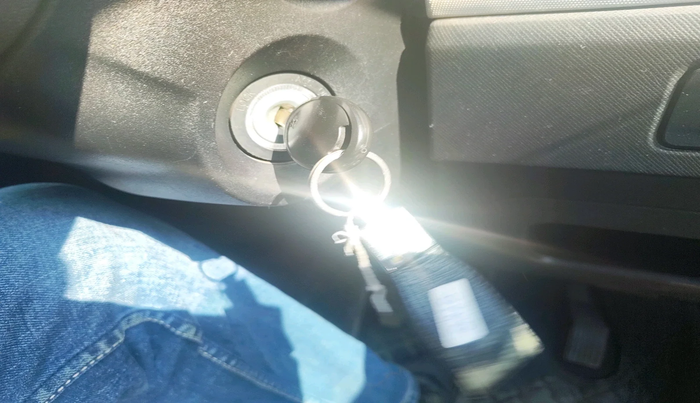 2022 Tata PUNCH PURE MT, Petrol, Manual, 18,063 km, interior