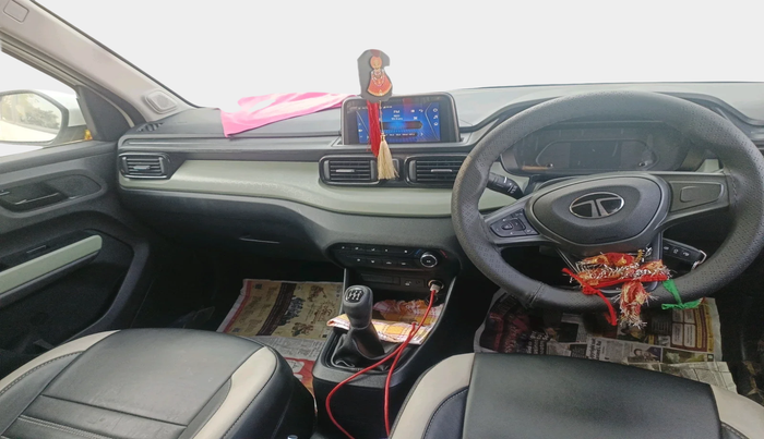 2024 Tata PUNCH ADVENTURE RHYTHM CNG, CNG, Manual, 24,847 km, interior