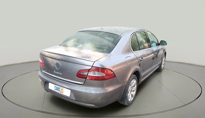 2011 Skoda Superb ELEGANCE 1.8 TSI MT, Petrol, Manual, 1,11,644 km, exterior