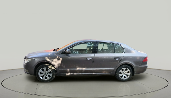 2011 Skoda Superb ELEGANCE 1.8 TSI MT, Petrol, Manual, 1,11,644 km, exterior