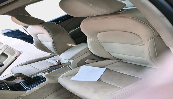 2011 Skoda Superb ELEGANCE 1.8 TSI MT, Petrol, Manual, 1,11,644 km, interior