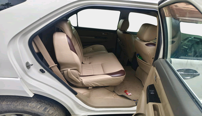 2013 Toyota Fortuner 3.0 4X2 MT, Diesel, Manual, 2,22,949 km, interior