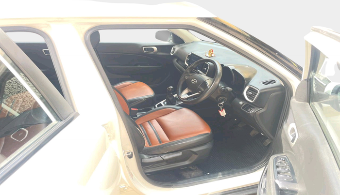 2022 Hyundai VENUE S+ 1.2, Petrol, Manual, 94,500 km, interior