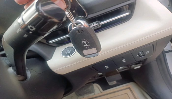 2025 Hyundai Verna SX(O) 1.5 MPI IVT , Petrol, Automatic, 9,193 km, interior