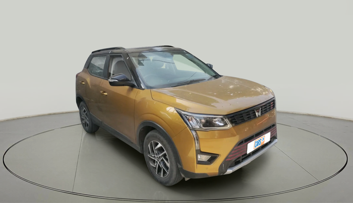 2022 Mahindra XUV300 W8 (O) 1.2 PETROL, Petrol, Manual, 26,831 km, exterior