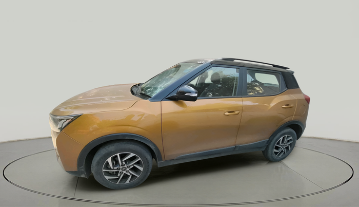 2022 Mahindra XUV300 W8 (O) 1.2 PETROL, Petrol, Manual, 26,831 km, exterior