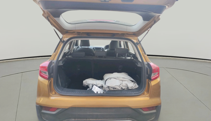 2022 Mahindra XUV300 W8 (O) 1.2 PETROL, Petrol, Manual, 26,831 km, exterior