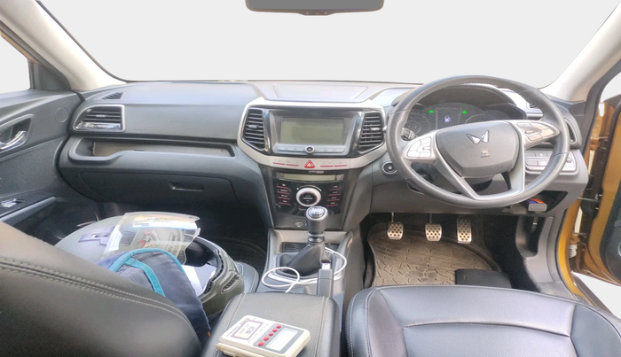 2022 Mahindra XUV300 W8 (O) 1.2 PETROL, Petrol, Manual, 26,831 km, interior