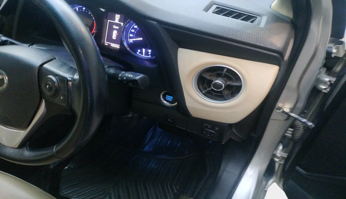 2018 Toyota Corolla Altis VL CVT PETROL, Petrol, Automatic, 76,534 km, interior