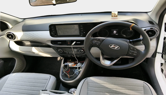 2025 Hyundai GRAND I10 NIOS Sportz (O) 1.2 Kappa AMT, Petrol, Automatic, 1,346 km, interior