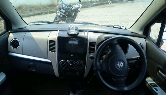 2016 Maruti Wagon R 1.0 LXI, Petrol, Manual, 3,70,614 km, interior