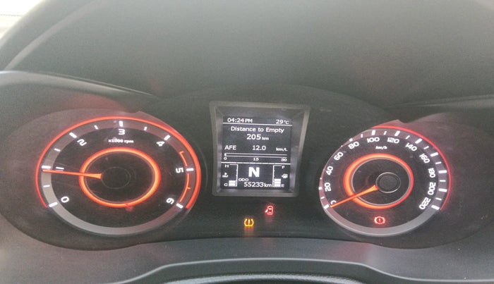 2019 Mahindra XUV300 W8 (O) 1.5 DIESEL, Diesel, Manual, 55,233 km, interior