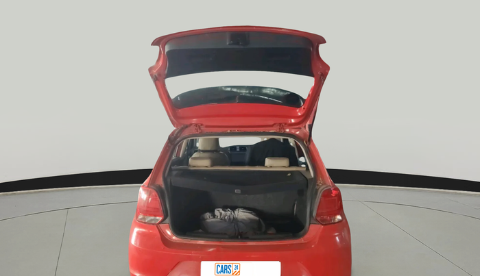 2016 Volkswagen Polo HIGHLINE1.2L, Petrol, Manual, 1,56,881 km, exterior