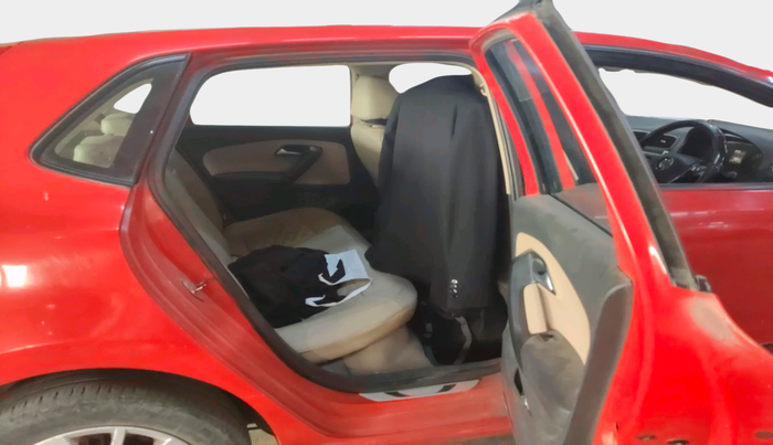 2016 Volkswagen Polo HIGHLINE1.2L, Petrol, Manual, 1,56,881 km, interior