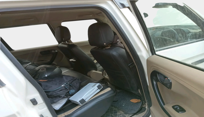 2022 Mahindra BOLERO NEO N 8, Diesel, Manual, 82,724 km, interior