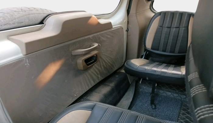 2022 Mahindra BOLERO NEO N 8, Diesel, Manual, 82,724 km, interior