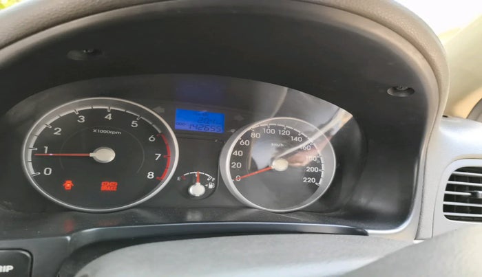 2010 Hyundai Verna TRANSFORM 1.6 VTVT, Petrol, Manual, 1,42,655 km, interior