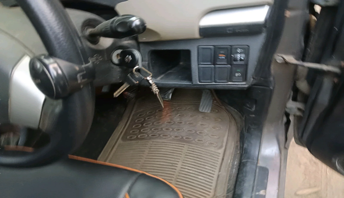 2014 Maruti Wagon R 1.0 VXI, Petrol, Manual, 1,83,042 km, interior