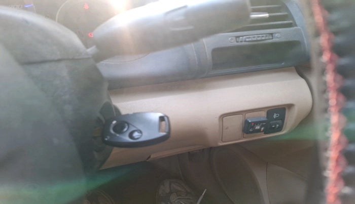 2013 Honda City 1.5L I-VTEC S MT, Petrol, Manual, 1,18,496 km, interior