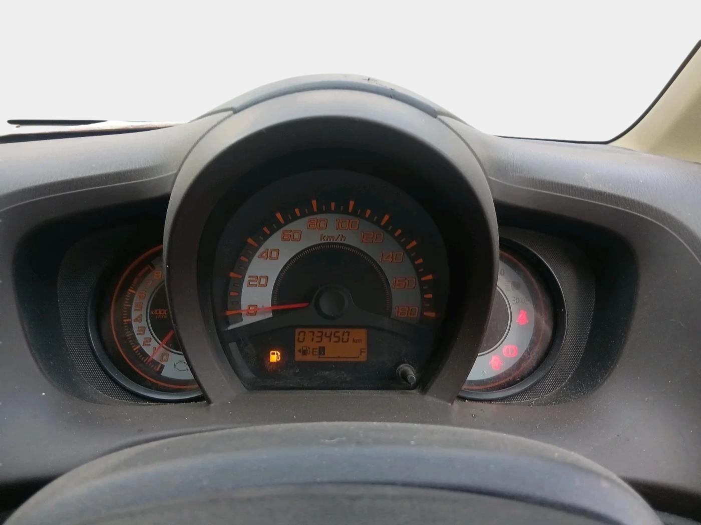 2013 Honda Brio S MT, Petrol, Manual, 73,450 km, interior