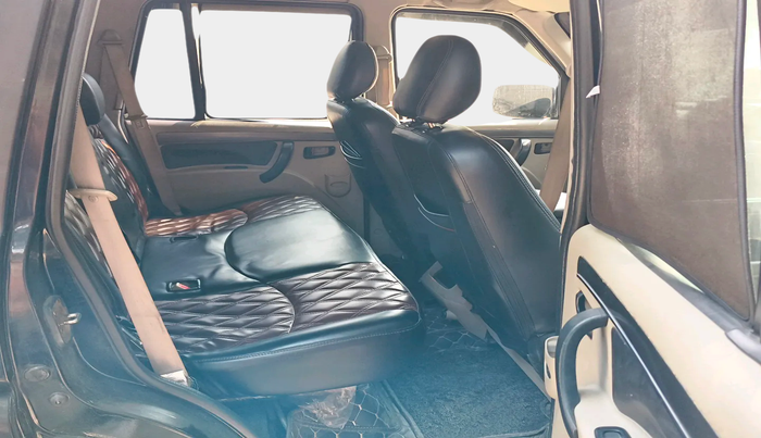 2022 Mahindra Scorpio S5, Diesel, Manual, 58,751 km, interior