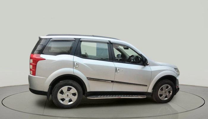 2017 Mahindra XUV500 W6 1.99, Diesel, Manual, 72,624 km, exterior