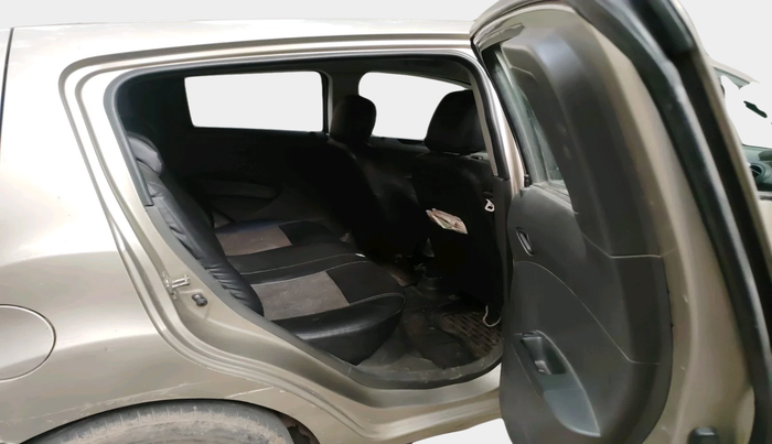 2011 Chevrolet Beat LT PETROL, Petrol, Manual, 1,20,727 km, interior