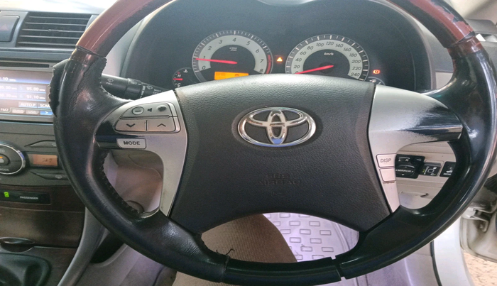 2011 Toyota Corolla Altis G PETROL, Petrol, Manual, 1,40,639 km, interior