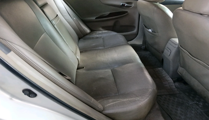 2011 Toyota Corolla Altis G PETROL, Petrol, Manual, 1,40,639 km, interior