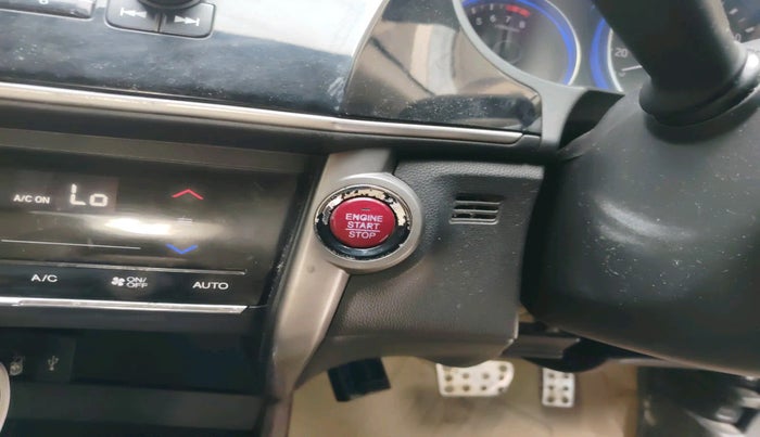 2014 Honda City 1.5L I-VTEC VX CVT, Petrol, Automatic, 98,360 km, interior